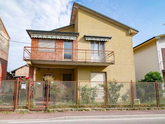 Villa Indipendente in vendita a Brembio, Lombardia