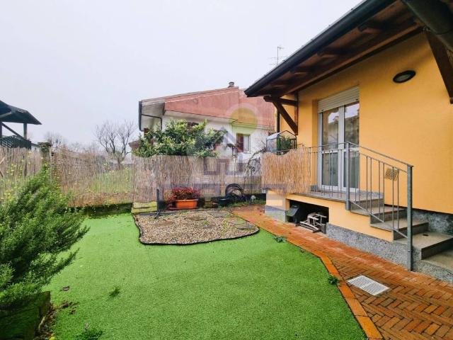 Villa Indipendente in vendita a Brembio, Lombardia