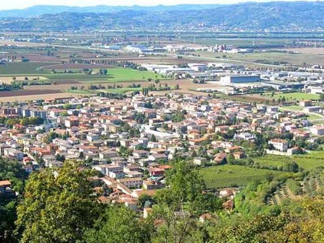 Villa Indipendente in vendita a Brendola, Veneto