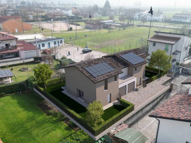Villa Indipendente in vendita a Brendola, Veneto