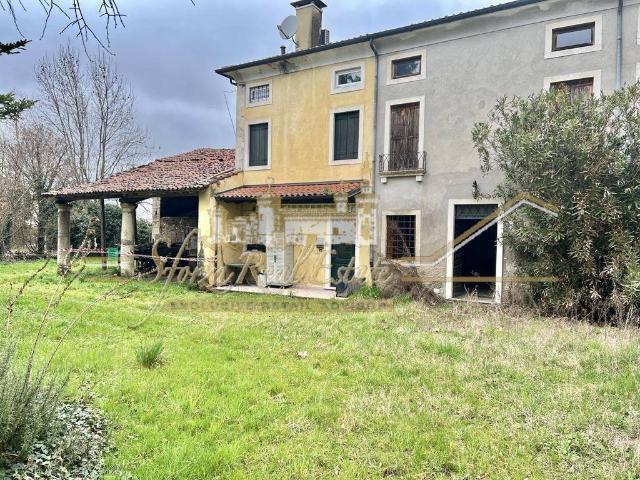 Villa Indipendente in vendita a Vo' di Brendola, Brendola