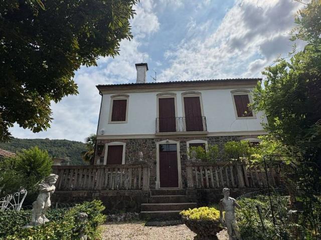 Villa Indipendente in vendita a Brendola, Veneto