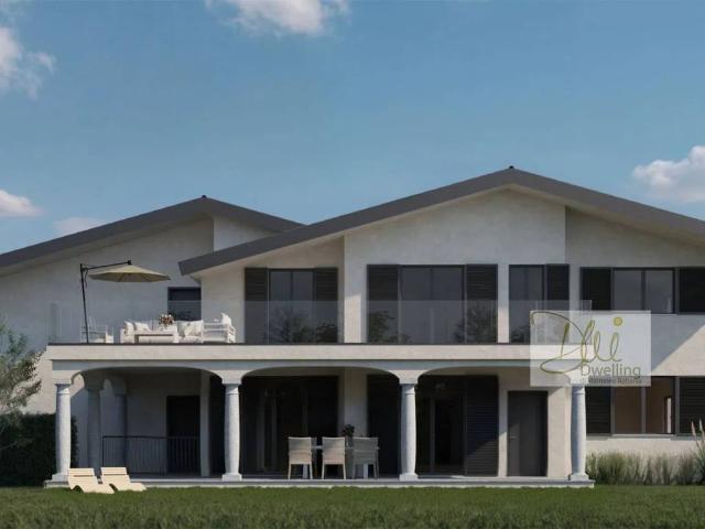 Villa Indipendente in vendita a Brenna, Lombardia