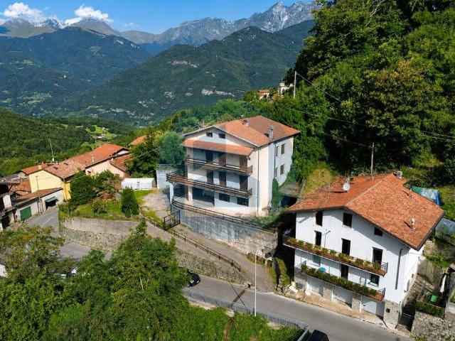 Villa Indipendente in vendita a Comunità montana della valle Camonica, Breno