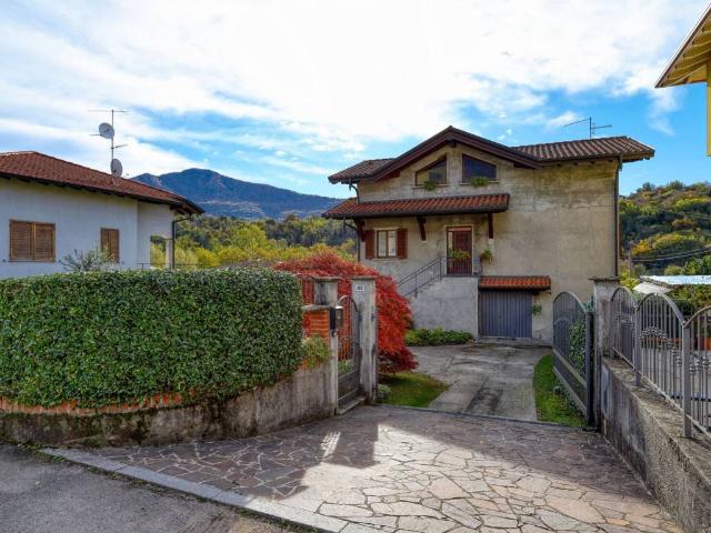 Villa Indipendente in vendita a Comunità Montana Valli del Verbano, Brenta