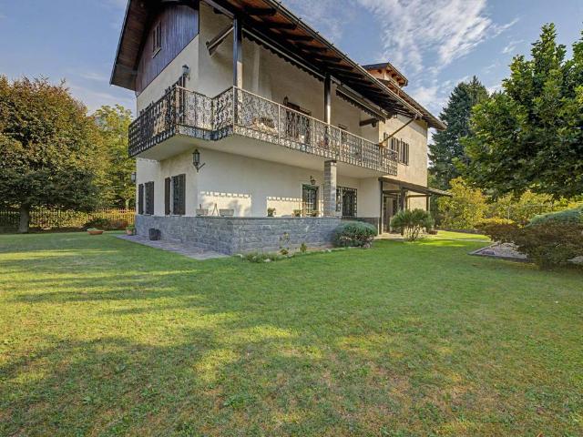 Villa Indipendente in vendita a Comunità Montana Valli del Verbano, Brenta