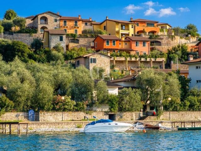 Villa Indipendente in vendita a Brenzone sul Garda, Veneto