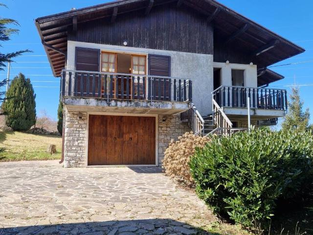 Villa Indipendente in vendita a Brenzone sul Garda, San Zeno Di Montagna