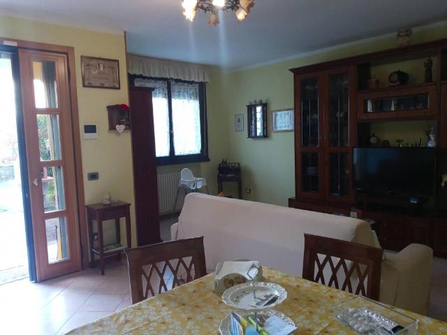 Villa Indipendente in vendita a Bassa Reggiana, Re