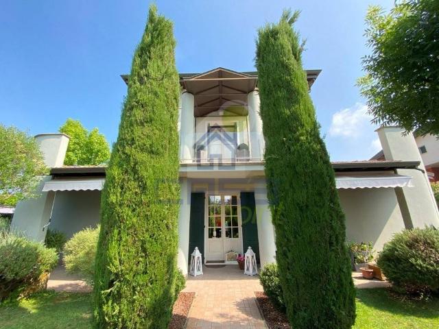Villa Indipendente in vendita a Bassa Reggiana, Re