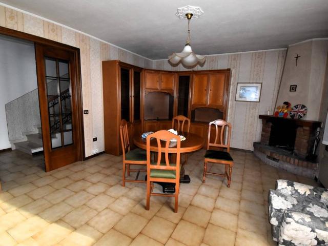 Villa Indipendente in vendita a Bassa Reggiana, Re