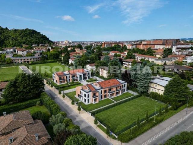 Villa Indipendente in vendita a Zona Nord, Brescia
