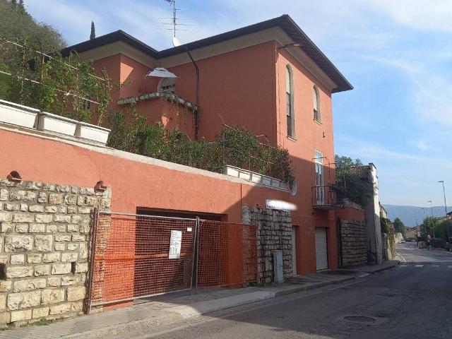 Villa Indipendente in vendita a Zona Est, Brescia