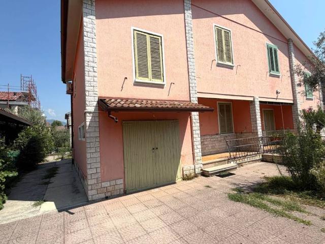 Villa Indipendente in vendita a Zona Ovest, Brescia