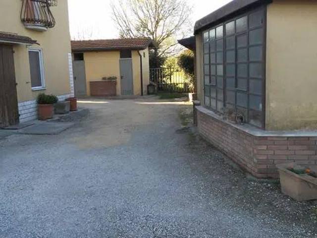 Villa Indipendente in vendita a Zona Est, Brescia