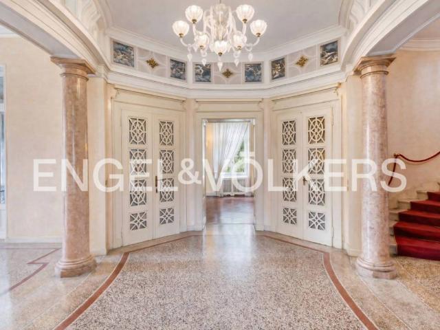 Villa Indipendente in vendita a Zona Nord, Brescia