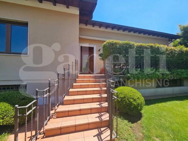Villa Indipendente in vendita a Zona Nord, Brescia