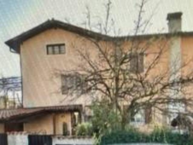 Villa Indipendente in vendita a Zona Est, Brescia