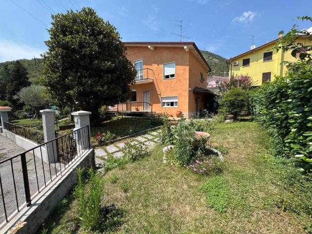 Villa Indipendente in vendita a Zona Est, Brescia