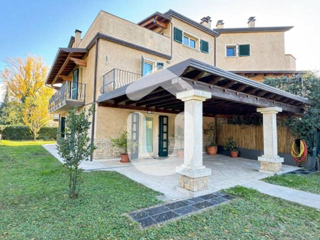 Villa Indipendente in vendita a Zona Nord, Brescia