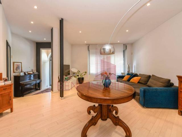 Villa Indipendente in vendita a Zona Centro, Brescia