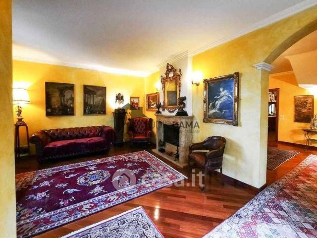 Villa Indipendente in vendita a Brescia, Lombardia