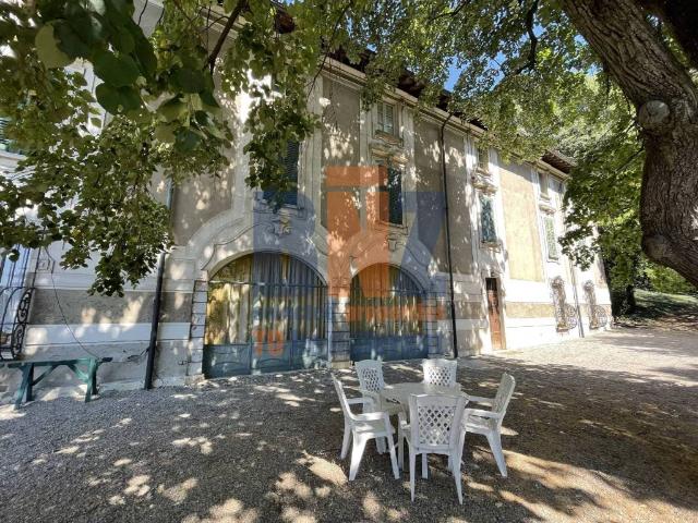Villa Indipendente in vendita a Zona Centro, Brescia