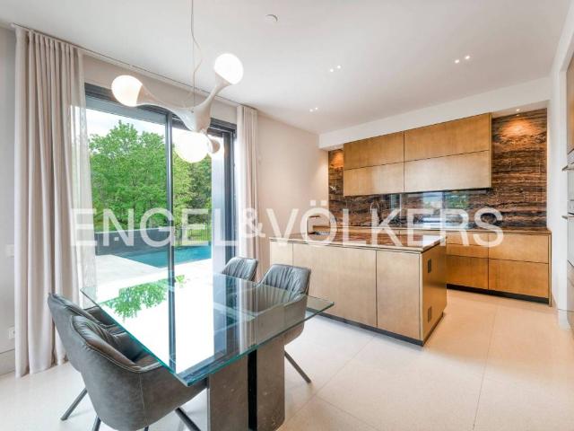 Villa Indipendente in vendita a Zona Centro, Brescia