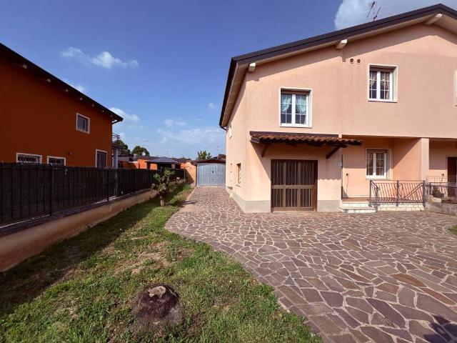 Villa Indipendente in vendita a Zona Sud, Brescia