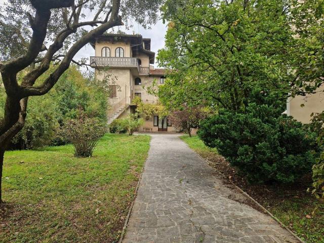 Villa Indipendente in vendita a Villaggio Giorgio Montini, Brescia