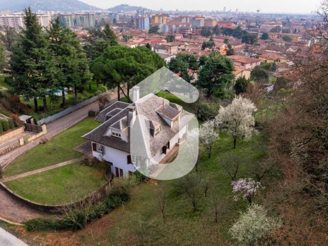 Villa Indipendente in vendita a Zona Ovest, Brescia