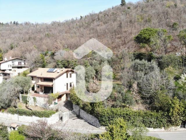 Villa Indipendente in vendita a Zona Nord, Brescia