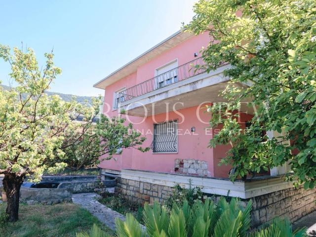 Villa Indipendente in vendita a Zona Centro, Brescia