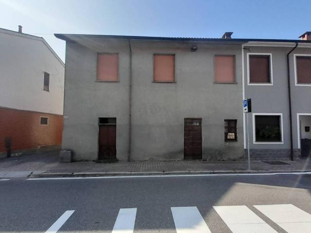 Villa Indipendente in vendita a Bressana Bottarone, Lombardia