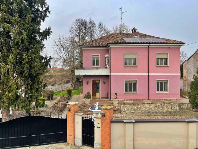 Villa Indipendente in vendita a Bressana Bottarone, Lombardia