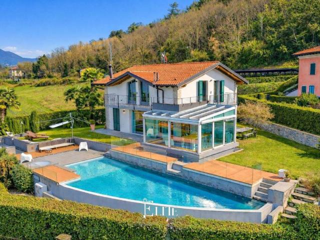 Villa Indipendente in vendita a Comunità Montana Valli del Verbano, Brezzo Di Bedero