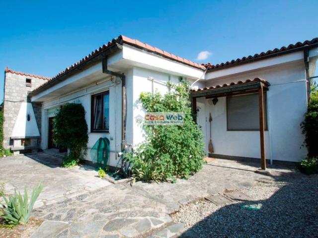 Villa Indipendente in vendita a Comunità Montana Valli del Verbano, Brezzo Di Bedero