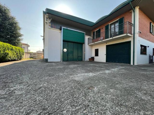 Villa Indipendente in vendita a Brignano Gera D'adda, Lombardia