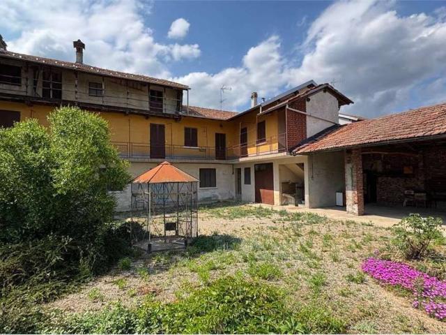 Villa Indipendente in vendita a Piemonte, Novara