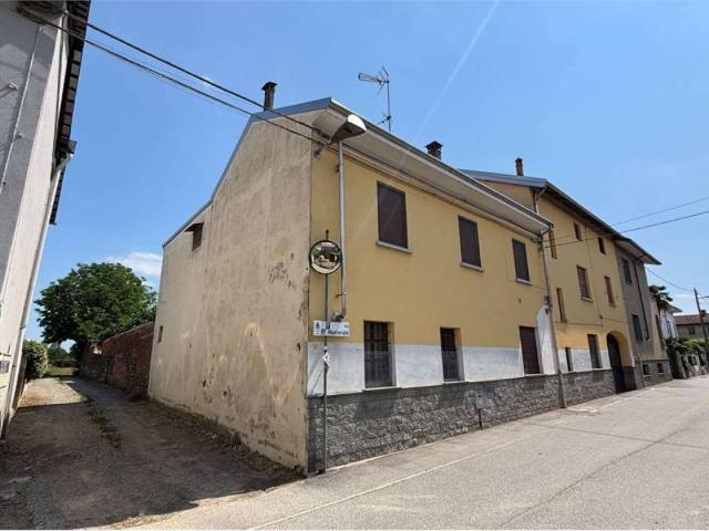 Villa Indipendente in vendita a Piemonte, Novara