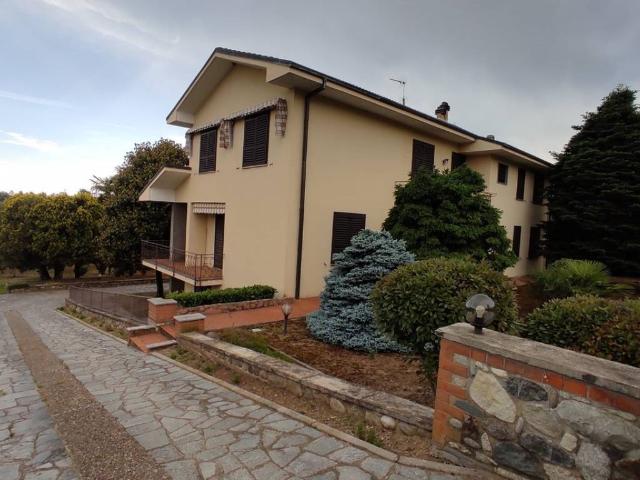 Villa Indipendente in vendita a Piemonte, Novara