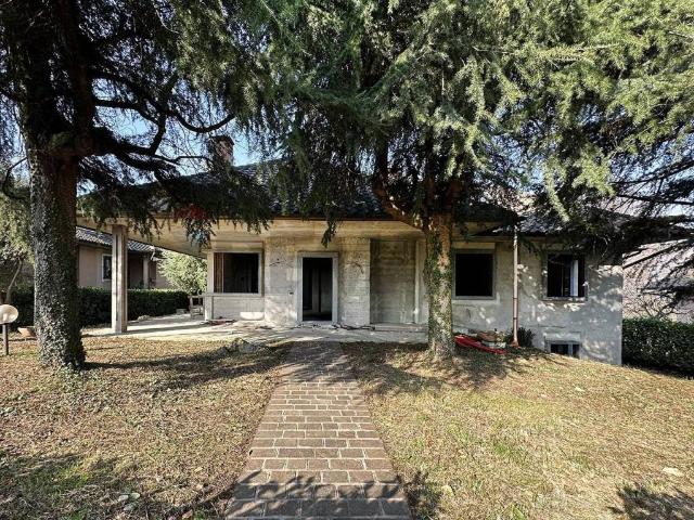 Villa Indipendente in vendita a Briosco, Lombardia