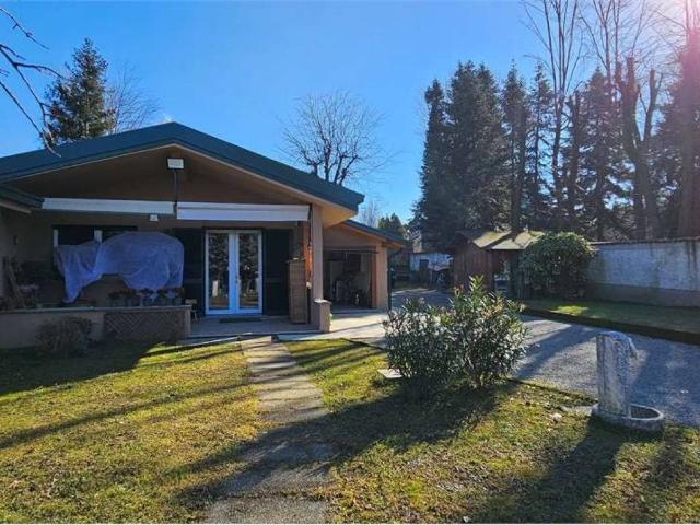 Villa Indipendente in vendita a Briosco, Lombardia
