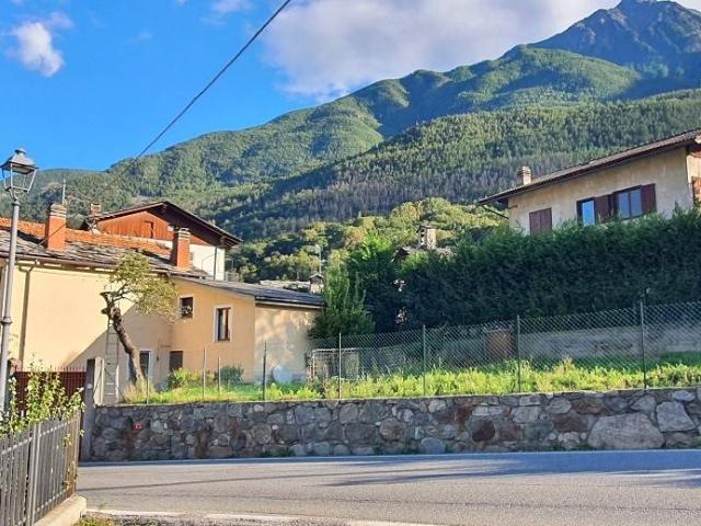 Villa Indipendente in vendita a Brissogne, Aosta