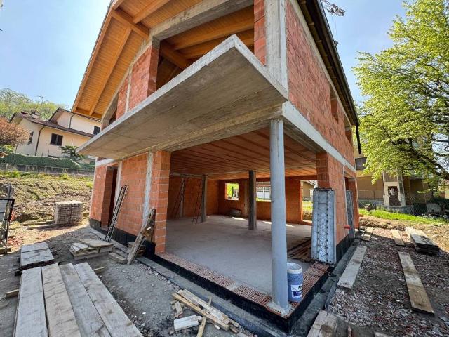 Villa Indipendente in vendita a Vaccarezza Vecchia, Brivio