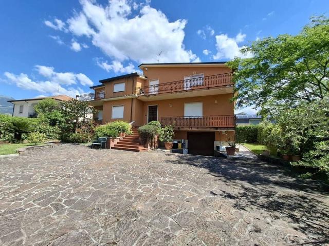 Villa Indipendente in vendita a Broccostella, Lazio