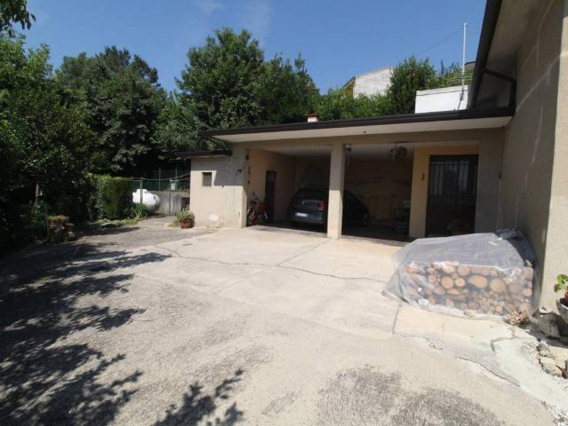Villa Indipendente in vendita a Brogliano, Veneto
