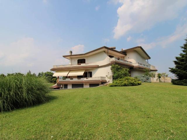 Villa Indipendente in vendita a Brogliano, Veneto