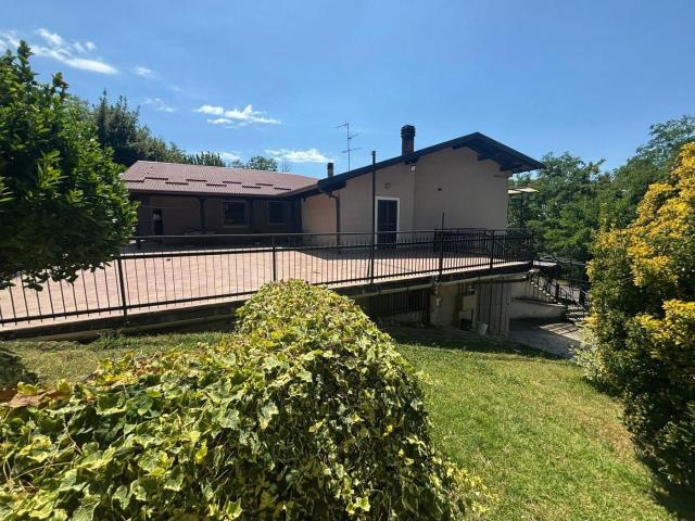 Villa Indipendente in vendita a Broni, Lombardia
