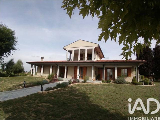 Villa Indipendente in vendita a Broni, Pavia